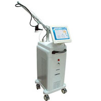 脉冲co2点阵激光美容仪YILIYA-SM10600IL（已停产国外售）